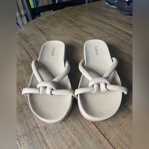 Kaanas Kuantan Leather Sandal - Size 10